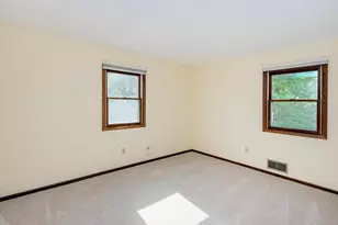 688 W Wentworth Ave, Mendota Heights, MN 55118 - Photo 12