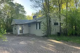 2232 Searle St, Maplewood, MN 55117 - Photo 1