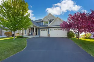 8821 Reflections Rd, Chanhassen, MN 55317 - Photo 1