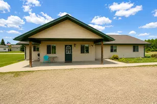 102 10th Ave, Bovey, MN 55709 - Photo 10