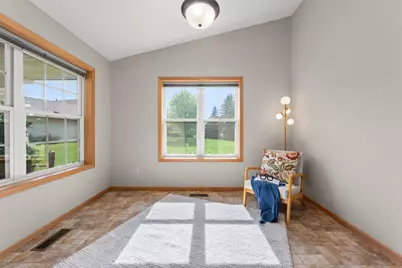 74 Crown Pointe Curve, Hudson, WI 54016 - Photo 4