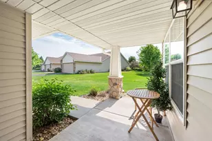 74 Crown Pointe Curve, Hudson, WI 54016 - Photo 4