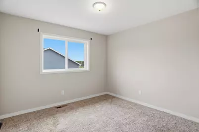 4634 9th Street NE, Saint Cloud, MN 56304 - Photo 12