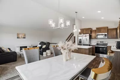 4634 9th Street NE, Saint Cloud, MN 56304 - Photo 4