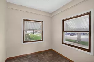 1423 N 2nd St, Mankato, MN 56001 - Photo 4