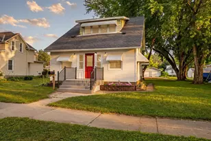 1423 N 2nd St, Mankato, MN 56001 - Photo 1