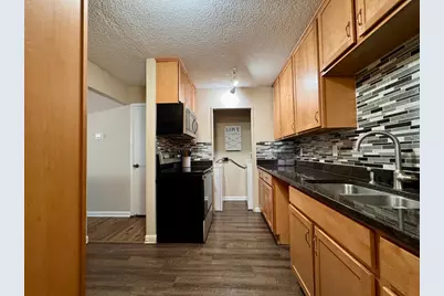 1271 Landmark Trail S, Hopkins, MN 55343 - Photo 8