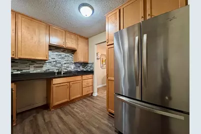 1271 Landmark Trail S, Hopkins, MN 55343 - Photo 6