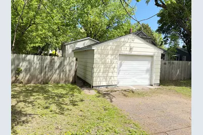 1002 Burgess Street, Saint Paul, MN 55103 - Photo 2