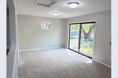 1002 Burgess Street, Saint Paul, MN 55103 - Photo 10
