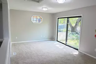 1002 Burgess St, Saint Paul, MN 55103 - Photo 10