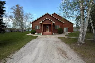 1377 Riverside Dr NW, Baudette, MN 56623 - Photo 4