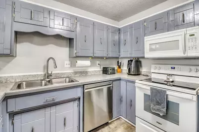 2303 18th Street S, Fargo,  58103 - Photo 8