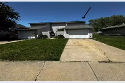 1821 28th Street NW, Rochester, MN 55901 - Photo 2