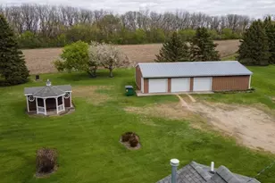 84777 State Hwy 60, Madelia, MN 56062 - Photo 4