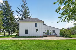 6703 Simpson Rd SE, Rochester, MN 55904 - Photo 2