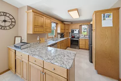 7524 58th St NE, Rochester, MN 55906 - Photo 8