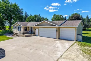 7524 58th St NE, Rochester, MN 55906 - Photo 38