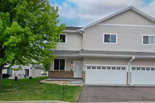 1283 County Road D Circle E, Vadnais Heights, MN 55109 - Photo 2
