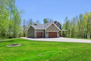 19151 Shamrock Ln, Shafer, MN 55074 - Photo 88