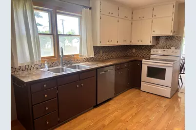 414 S Dewey Street, Fairmont, MN 56031 - Photo 4