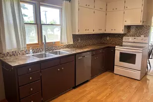 414 S Dewey St, Fairmont, MN 56031 - Photo 4