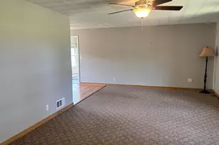414 S Dewey St, Fairmont, MN 56031 - Photo 14