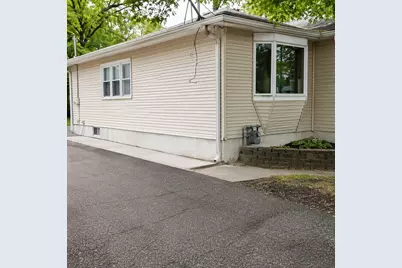 5815 42nd Avenue N, Robbinsdale, MN 55422 - Photo 2