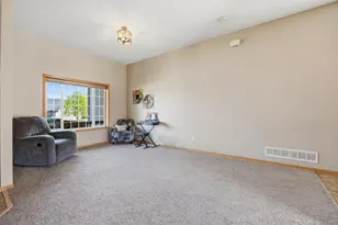 7364 Lambert Ave NE, Albertville, MN 55301 - Photo 8