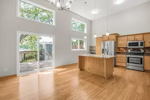 1005 W 105th St, Bloomington, MN 55431 - Photo 2