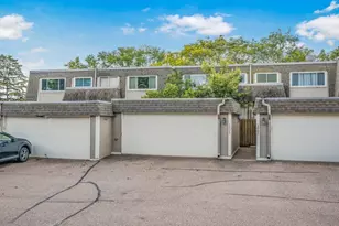 1005 W 105th St, Bloomington, MN 55431 - Photo 10