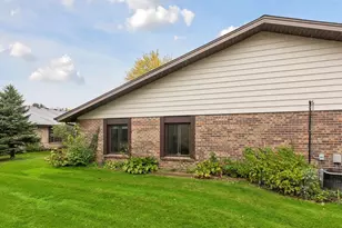 944 Zanzibar Ln N, Plymouth, MN 55447 - Photo 38