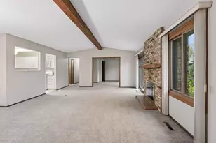 944 Zanzibar Ln N, Plymouth, MN 55447 - Photo 4