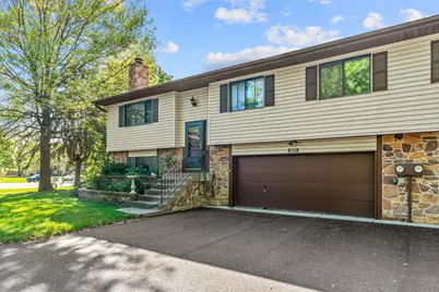 850 Martha Lake Court, Shoreview, MN 55126 - Photo 2