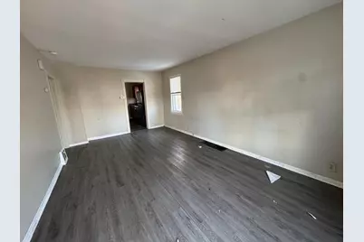 633 Parkway Drive, Saint Paul, MN 55106 - Photo 2