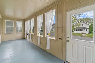 985 5th St E, Saint Paul, MN 55106 - Photo 4