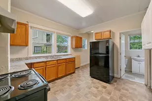 985 5th St E, Saint Paul, MN 55106 - Photo 4