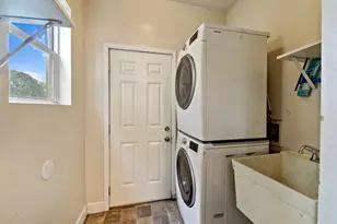 985 5th St E, Saint Paul, MN 55106 - Photo 24