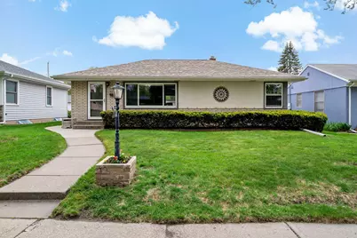 1552 Hoyt Avenue E, Saint Paul, MN 55106 - Photo 1