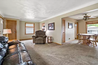 1552 Hoyt Avenue E, Saint Paul, MN 55106 - Photo 4