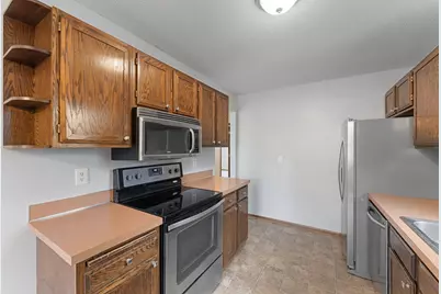 10276 Winter Place, Eden Prairie, MN 55347 - Photo 20