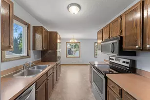 10276 Winter Pl, Eden Prairie, MN 55347 - Photo 18