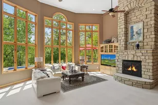 18751 Knollwood Cir, Lakeville, MN 55044 - Photo 10