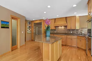18751 Knollwood Cir, Lakeville, MN 55044 - Photo 16