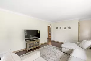 582 36 1/2 Ave NE, Minneapolis, MN 55418 - Photo 4