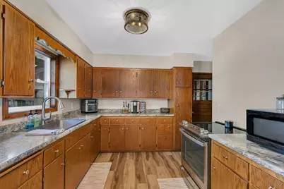 709 S Miller Avenue, Litchfield, MN 55355 - Photo 6