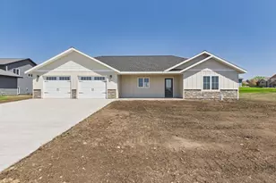 315 11th Street SE, Freeport, MN 56331 - Photo 2