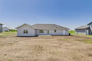 315 11th Street SE, Freeport, MN 56331 - Photo 6