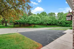 11256 Providence Ln, Eden Prairie, MN 55344 - Photo 30