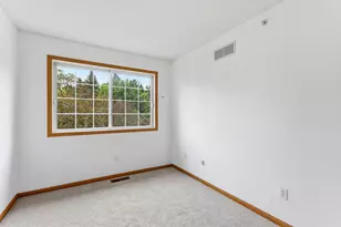 11256 Providence Ln, Eden Prairie, MN 55344 - Photo 20